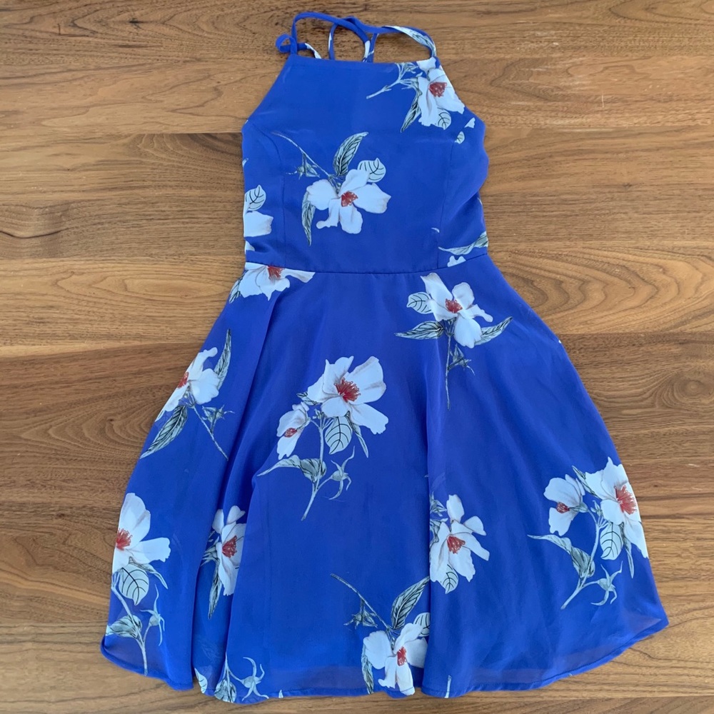Blue Lulu’s dress with a super cute back